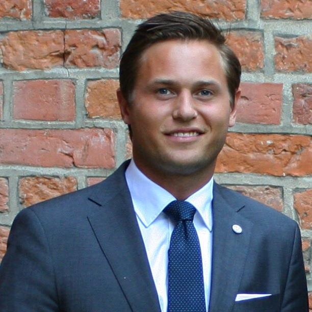 Namn: Oscar Wennerström Termin: Skall påbörja termin 6 1. Har Du tidigare engagerat Dig i JF eller någon annan förening, nation eller liknande?