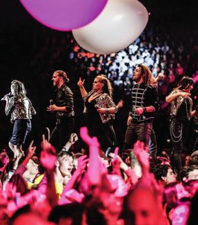 10 HANDBOLL FÖR ALLA Handbollsträning i Partille Arena för ungdomar med funktionsvariationer. RONALD McDONALD HUS Våra elitspelare gästspelar som kockar på Drottning Silvias Barnsjukhus.