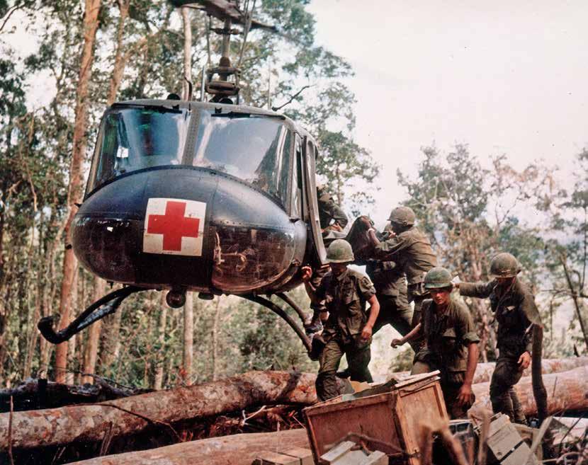 search and destroy största svep runt Saigon varvid de räknade fiendens förluster i tusental. Längre norrut säkrade stora amerikanska helikopterförband den viktiga A Shau-dalen.