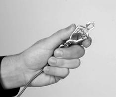 3 10 Installation Central elanslutning OBSERVERA: Om du installerar ett system med vibratormatare, kontrollera på systemets typskylt att rätt spänning används.