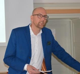 Presentationsrunda Vid en presentationsrunda kunde vi se att stora delar av våra skärgårdsområden var representerade: Tina Nilsson, samordnare Bottenvikens skärgård Roger Ylinenpää, samhällsstrateg