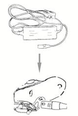 4. Laddningsinstruktioner Laddningssteg och instruktioner Använd den laddare som medföljer din e-throne. Stick in laddkontakten I motsvarande uttag på undersidan av manöverspaken.