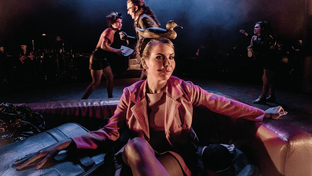 WOMEN ON THE VERGE OF A NERVOUS BREAKDOWN Spelplats: Jacobsonteatern, Artisten Premiär: 12 maj 2016 kl 19.