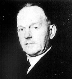 Banmästaren August Andersson, 1886-1963 August Andersson var född 1886 på Nedersta Gård och son till mjölkarrendatorn Karl Fredrik Andersson.
