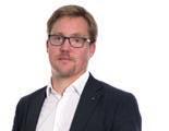 KONCERNLEDNING Bolagsstyrning Henrik Lange Vd och Koncernchef Anställd år: 2015 Född år: 1961 Medborgarskap: Svenskt Utbildning: Civilekonom i företagsekonomi och internationell ekonomi,