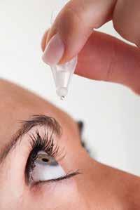 kroniskt torra ögon hos kvinnor efter klimakteriet, nämligen hormonbrist.