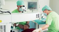 Själva operationen går snabbt och är vanligtvis smärtfri. Efter FS-LASIK får du vila i vårt mysiga vilrum så länge du önskar och därefter kan du gå hem.