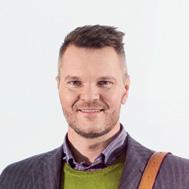Om jag var ute på crossbanan när det blåste mycket så kunde jag få sandkorn i ögonen som hamnade under linsen och det gjorde väldigt ont.