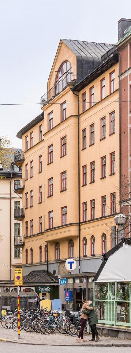 Halva vinsten tack vare låga räntor I takt med att centralbanker håller räntor låga så stiger fastighetspriser. Halva vinsten för första kvartalet är tack vare låga räntor.