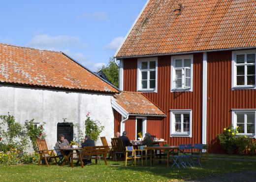 byggs upp med bl a korvkiosk, giraff, fängelse, tygtigrar att