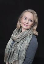 18:30 Karin Bojs Karin Bojs, författare och vetenskapsjournalist berättar om sina senaste böcker, Min europeiska familj den senaste 54 000 åren och Svenskarna och deras fäder de senaste 11 000 åren