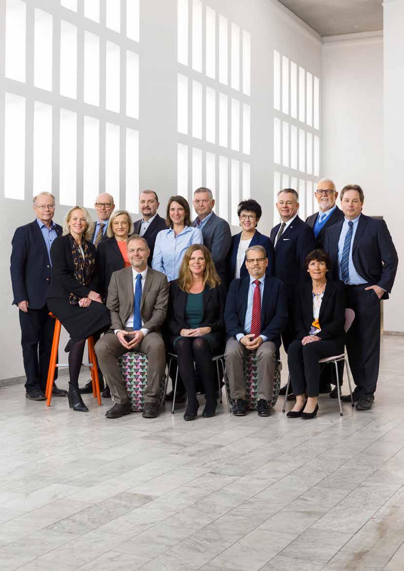 Styrelse Folksam Liv Bakre raden från vänster Jan Rudén Britt Hansson Niklas Rengen Cecilia Hermansson Lars Ericson Susanna Järnek, personalrepresentant Anders L Johansson, personalrepresentant