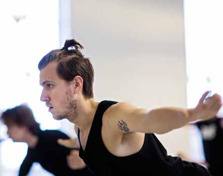 ämneslärarprogrammet Om yrket Som ämneslärare får du kombinera ditt ämnesintresse med att jobba med barn och ungdomar. Det är ett omväxlande, kreativt och självständigt yrke.
