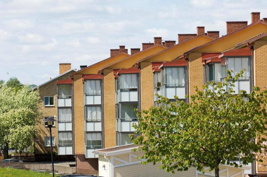 Mottagande och etablering av nyanlända 2015 Bosättning och bostäder Under år 2015 fick 6 648 nyanlända personer hjälp av Arbetsförmedlingen eller Migrationsverket med att finna en bostad i någon av
