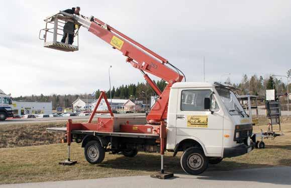 DENKA-LIFTAR Lift på lätt lastbil Upp till hela 19,2 meters arbetshöjd.