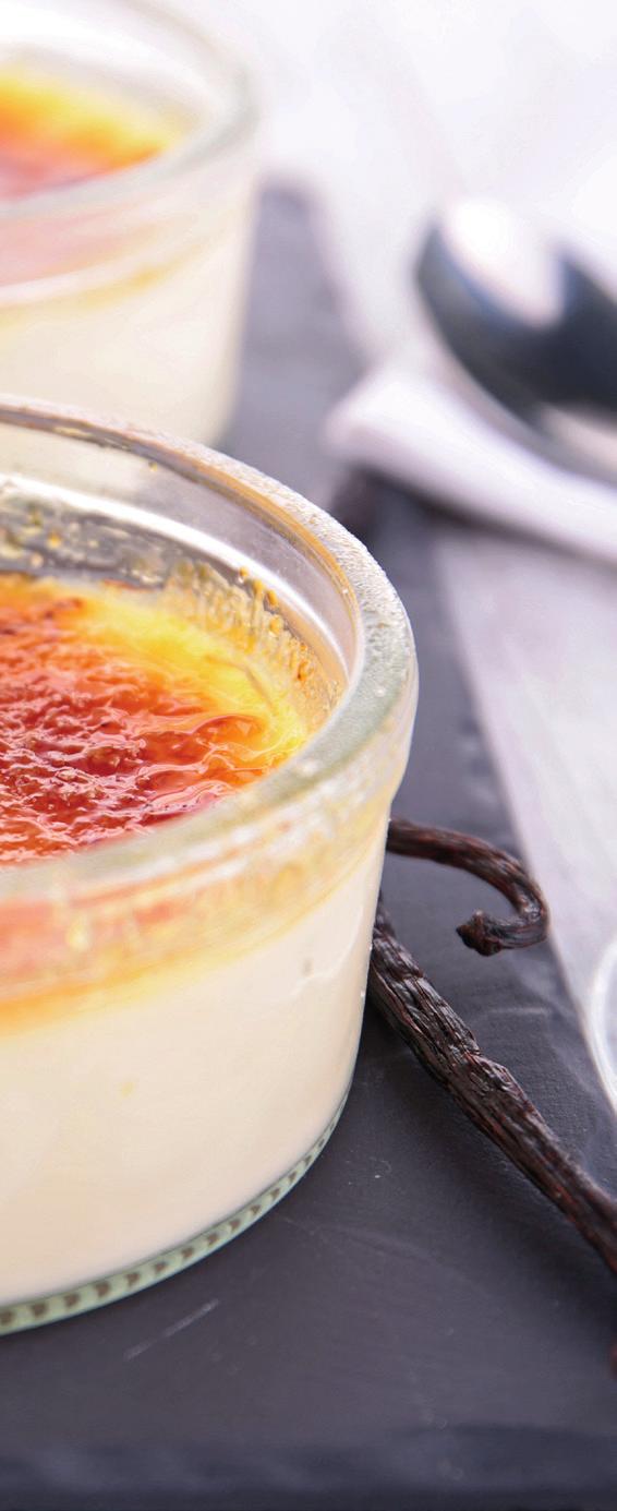 DESSERT Dessertfat i två våningar...220:- ( två personer ) Kockarnas val av olika godsaker Chokladtarte...90:- Hallonsorbet / vanilj créme Créme brûlée...80:- Basilikamarinerade jordgubbar Vaniljglass.