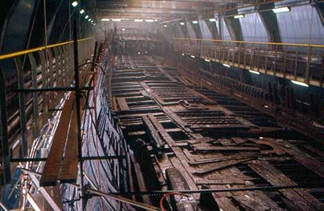 Vasa besprutas med PEG-lösning i Wasavarvet år 1970. Foto: Roger Wollstadt.