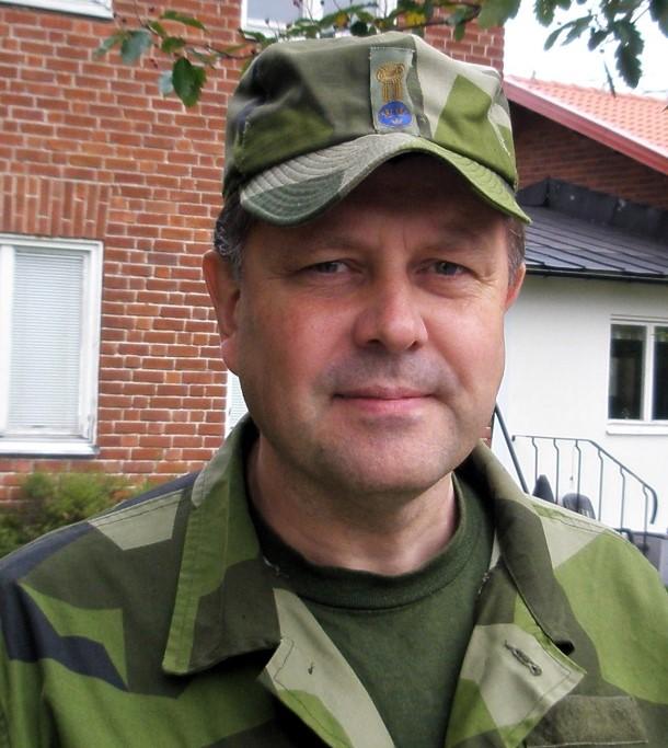 Som regementsförvaltare är Jari Mäkelä regementschefens specialist i frågor rörande utbildning av soldater, officerare och förband.