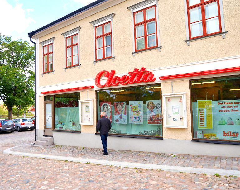 Fyra P Plats Var och hur företagets försäljning sker.