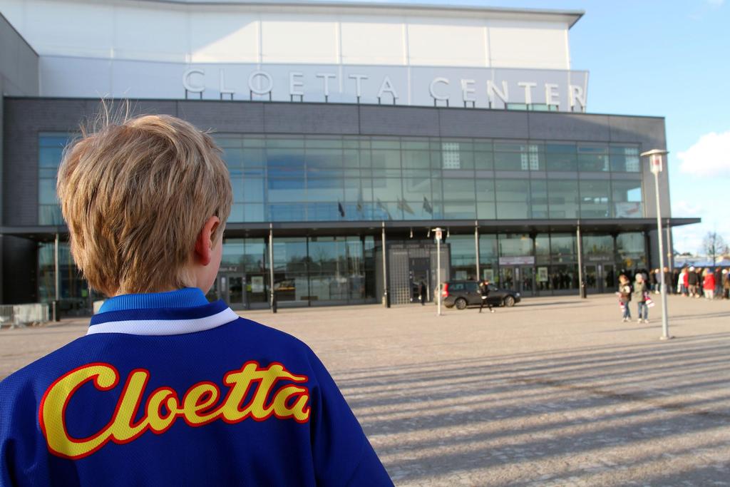 Marknadsföring Hur Cloetta pratar med sina kunder Facebook - varje varumärke har sin sida