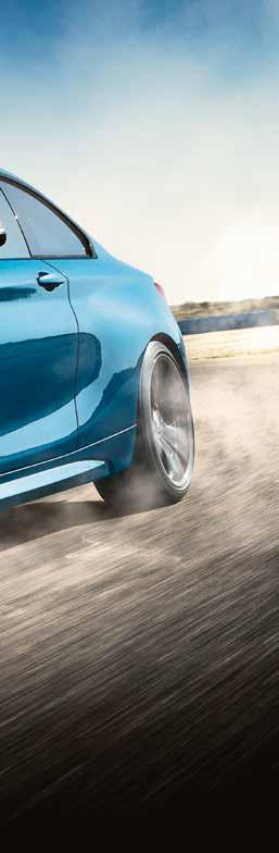 INTERIÖRALTERNATIV Läder Dakota Svart, kontrastsöm Blå Interiörlister Carbon BMW Individual innertak