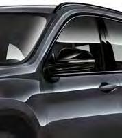 i Svart högglans LED-strålkastare Underredesskydd och tröskelbreddare i bilens färg/svart silver Parkeringsdistanskontroll (PDC) bak
