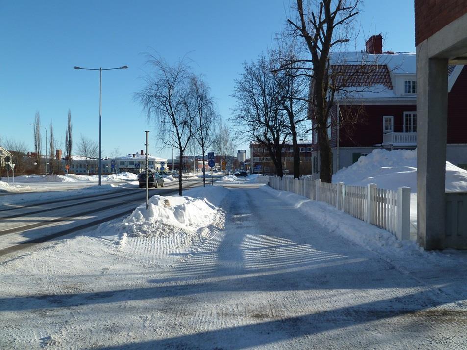 De tillfrågade gav väldigt stort medhåll till påståendet att gatan var livfull, 2,5, trivsam, 2,6, och trygg, 3,0.