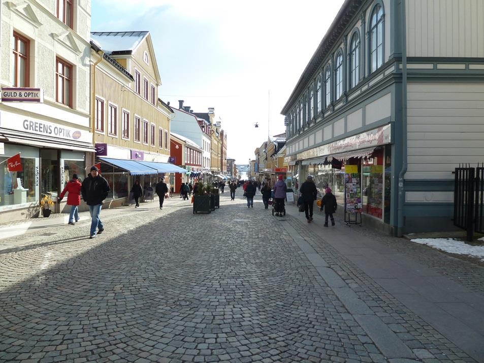 Platsen upplevdes inte heller vara livfull, -2,1, eller trivsam, -0,9. De tillfrågade kände sig dock trygga på platsen, 1,9.