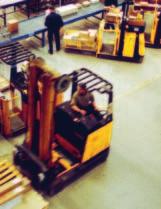 LOGISTIKSYSTEMET NAVET I VERKSAMHETEN Ahlsells affärsmodell är uppbyggd kring ett brett produktutbud och en effektiv distribution.