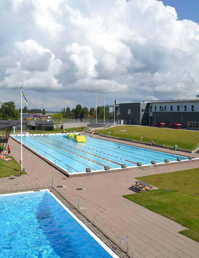Upptäck Kumla stadspark Djupadalsbadet - modernt familjebad med aktiviteter för alla Familjebadet Djupadalsbadet ligger centralt i Kumla, ett stenkast från Kumla torg.