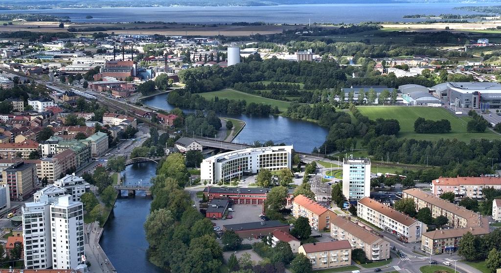 FÖRMÅNS-PC ÄR EN VIDARE- UTVECKLING AV DET SOM TIDIGARE KALLADES HEM-PC TECKNA EN FÖRMÅNS-PC Kommunalförbundet Fjärde storstadsregionen Linköpings kommun erbjuder dig som medarbetare ett