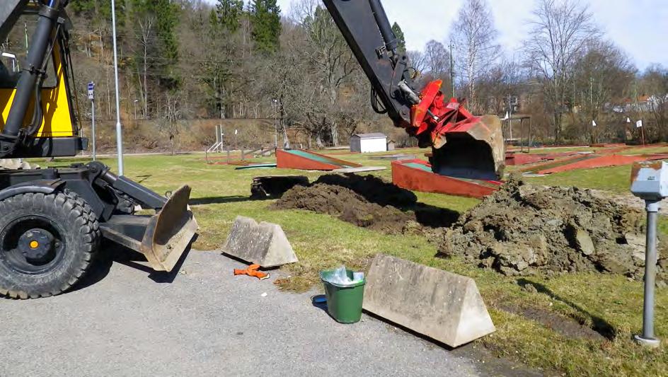 Provgropsgrävning vid Floda Garveri, 2011-04-07, Provgrop 1106. Minigolfbanorna är idag borttagna.