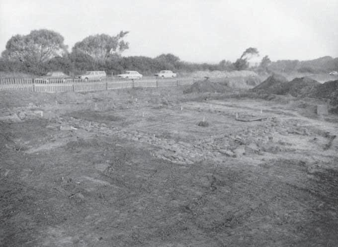 om S:t Jörgens kyrkogård. Detta är det närmaste vi kommer en lägesbestämning av kyrkogården (Ullberg-Loh 1992).