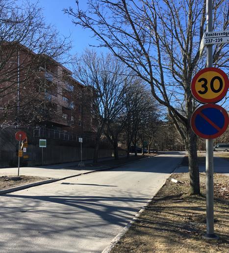 Fastigheten ägs av Stockholm stad och är obebyggd kvartersmark. Odlingarna saknar tillstånd.