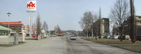 På delen mellan Torsgatan och anslutningen av Östra Leden finns det två körfält för trafiken mot norr.