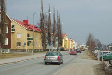 Utöver denna funktion har vägen en viktig roll i stadens trafiknät bland annat för pendeltrafik.