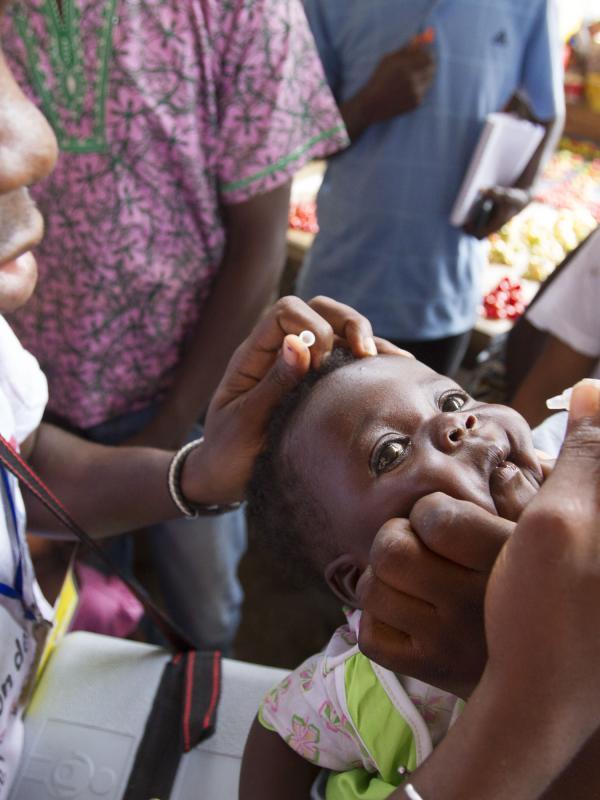 End Polio Now I år har klubbarna vårt distrikt redan samlat in 48 359 dollar till End Polio Now. Det är mer än under hela förra året. En poliovaccination kostar ca 5 kronor.