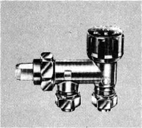 Sidokopplad ARCU K 100 Utv FPL-gga Anslutning: Till kopplingsmutter: M22x1,5. Till radiator: M34x1,5. OBS! De första ventilerna hade fast anslutning i radiatorn samt inv G1/2.