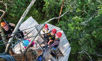 Foto: Daniel Breece 18 Little Rock Lake Zipline Välkommen till något av våra flertimmars äventyr i den småländska stor skogen!
