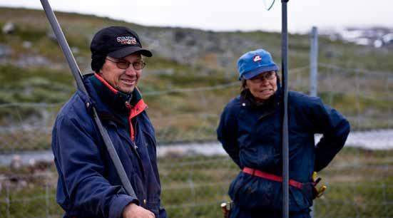 Per-Anders Vannar och Elisabeth Nejne Vannar. Foto: Carl-Johan Utsi Elisabeth och Per Anders Vannar, Sirges Den dyra friheten Nog skulle man syssla med något annat, egentligen.