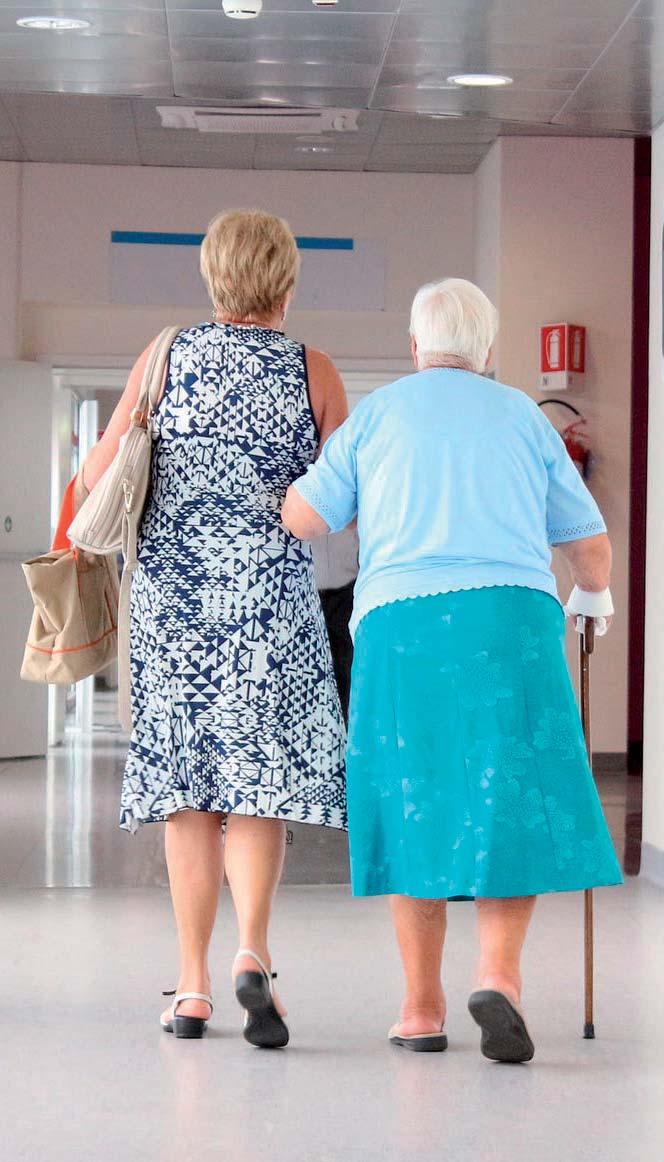 Om problem uppstår eller om du eller närstående är missnöjd med den vård och omsorg du får på ditt boende så kontaktar du i första hand den områdeschef eller sjuksköterska som är ansvarig för