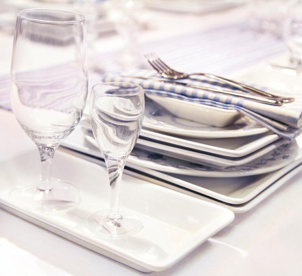 10:ANS BORD 10:ans bord sammankommer två gånger i månaden till gemensam lunch på restaurang Tekniskas Salar, Eriksgatan 2, Helsingfors. Under våren 2017 träffas vi ännu enligt följande: maj: 3.