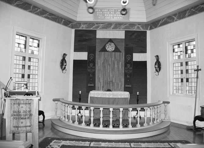 Nådens sol Bäckefors kyrka har också den anknytning till brukstiden. I det här fallet bruket i Bäckefors.