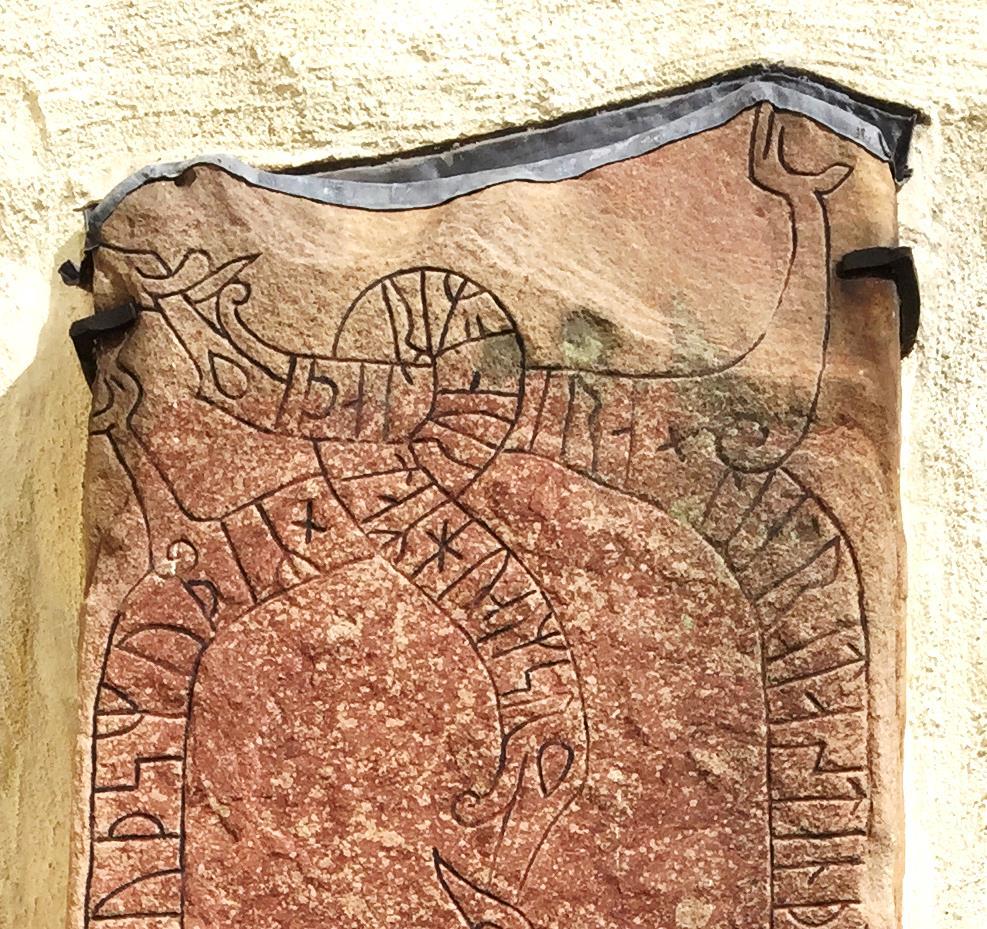 Gs 12, Lundstenen (nu Valbo kyrka). RAÄ-nummer: Valbo 26:1 Koordinater: 6727206 / 613114 I a l r a x l i D r i t a s t I n I n o + a b t I I b I u r n s u n s I n x a u a.