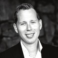 Text: Karin Cedronius MONEYGRAMS tävling gick ut på att likna en av spelarna i det franska fotbollslaget Paris Saint-Germain, PSG, till look och attityd. Bollkänsla och kondis var mindre viktigt.