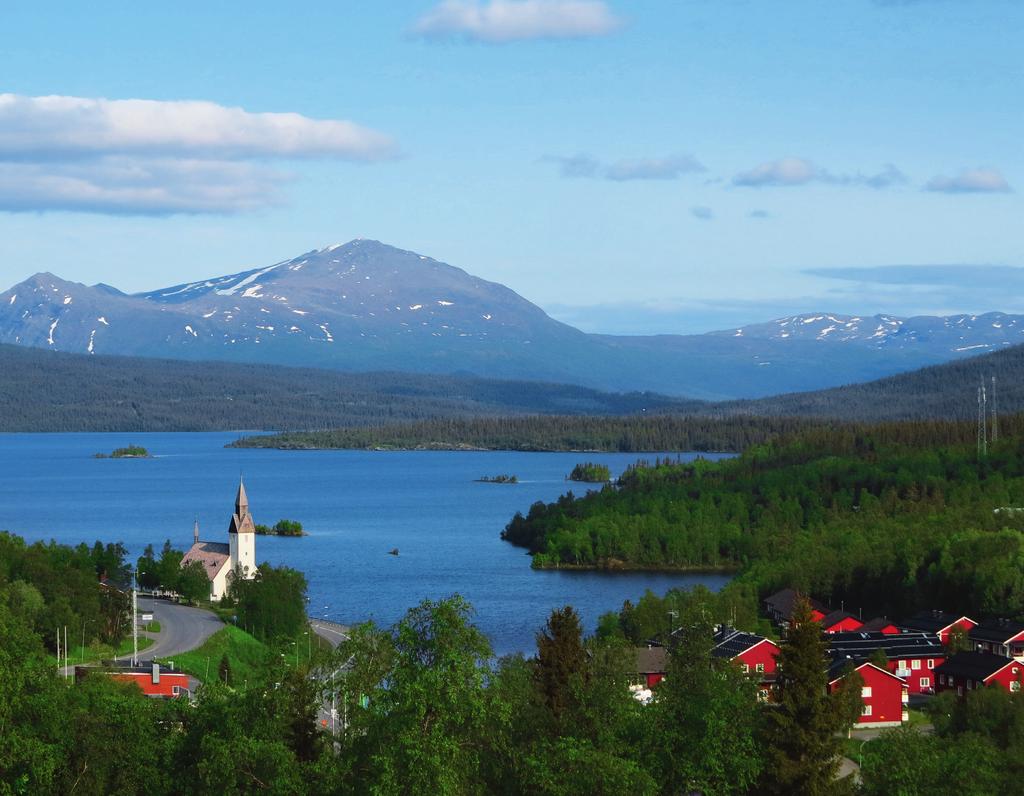 Tärnaby har bara 700 bofasta men hela 30 000 turister strömmar hit under högsäsong för att åka skidor och vandra.