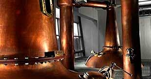 783084 MACKMYRA BRUKSWHISKY Förpackning: 70 cl Alkoholhalt: 41,4% Whiskyn har en balanserad, fruktig och knäckig karaktär.