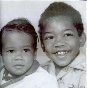 JIMI HENDRIX 27/11 1942-18/9 1970 Hur såg Jimi Hendrix uppväxt ut och hur utvecklade han sitt intresse för musik?