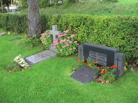 Kvarter X Allmän karaktär Kvarter X finns i norra delen av kyrkogården, längs östra kanten mot järnvägen. Det är ett litet kvarter med endast en med ett 30-tal gravar.