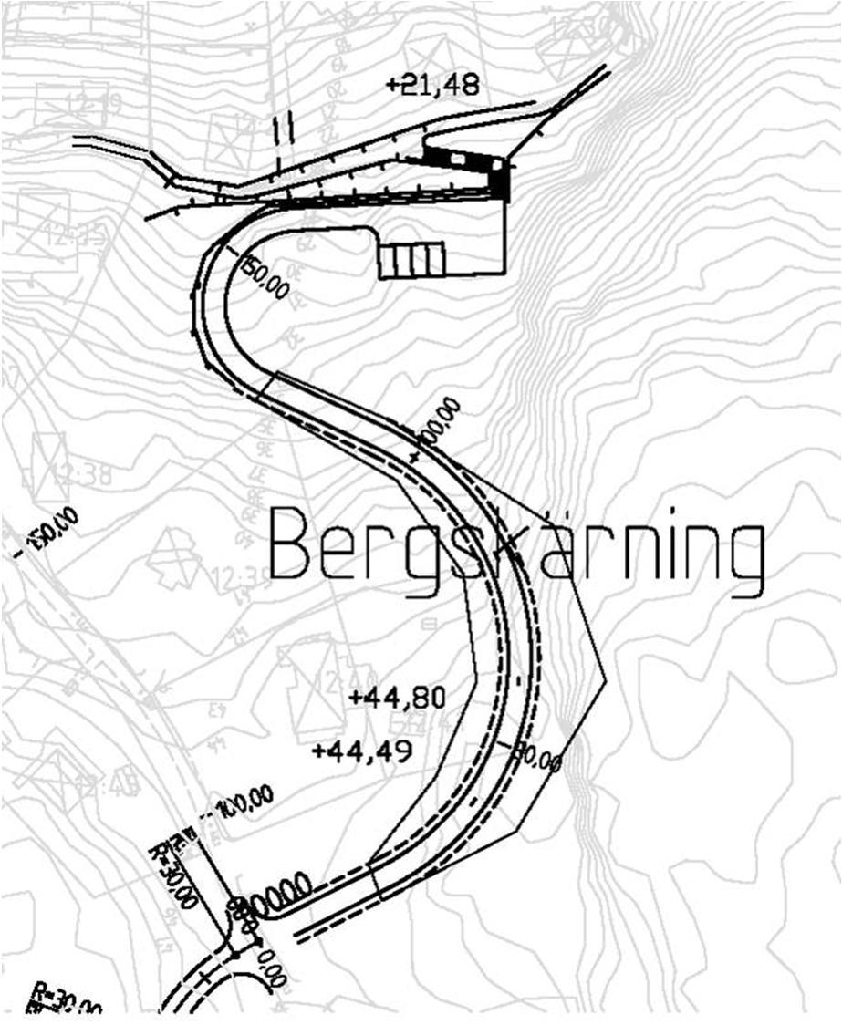 på +45 m vid anslutningen till Högvallavägen och ner till +22 har skissades på ett förslag